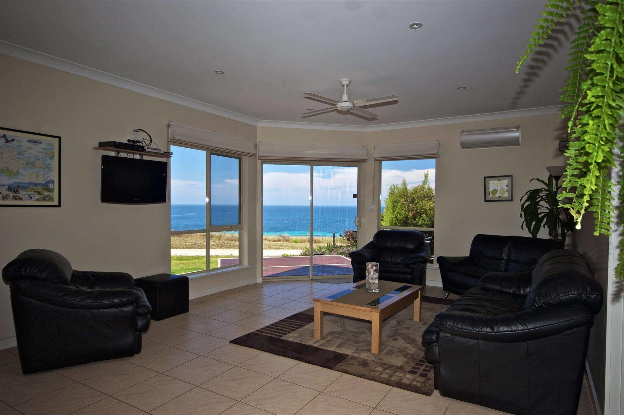 Searenity Holiday Accommodation Emu Bay Exterior foto